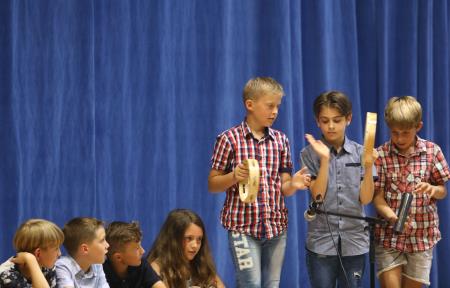 PRIREDITEV OB DNEVU DRŽAVNOSTI IN ZAKLJUČKU ŠOLSKEGA LETA 27 FOTO LJUBO VUKELIČ